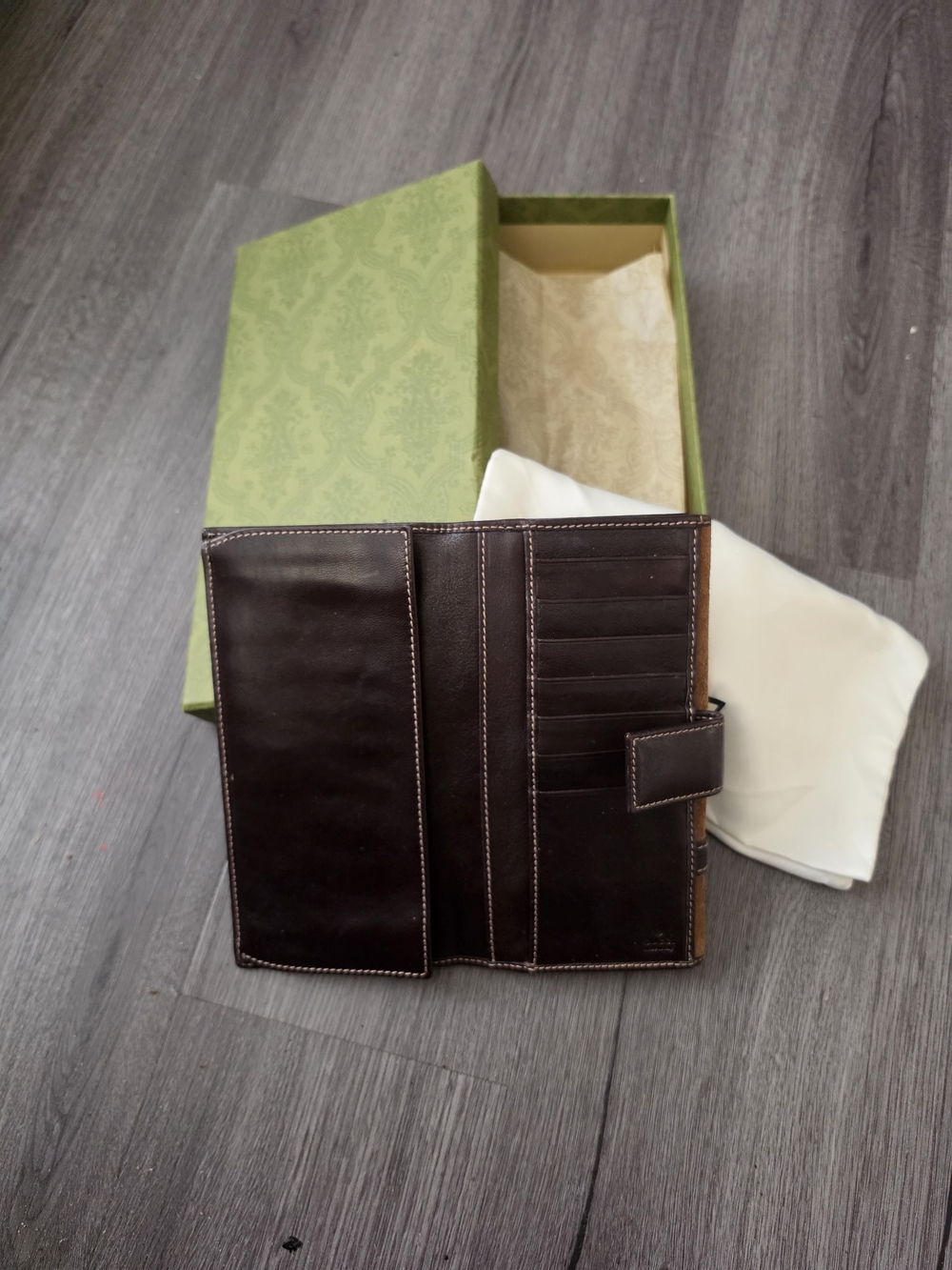 Gucci Suede Brown Wallet Clutch - Brown - Picture 8 of 16